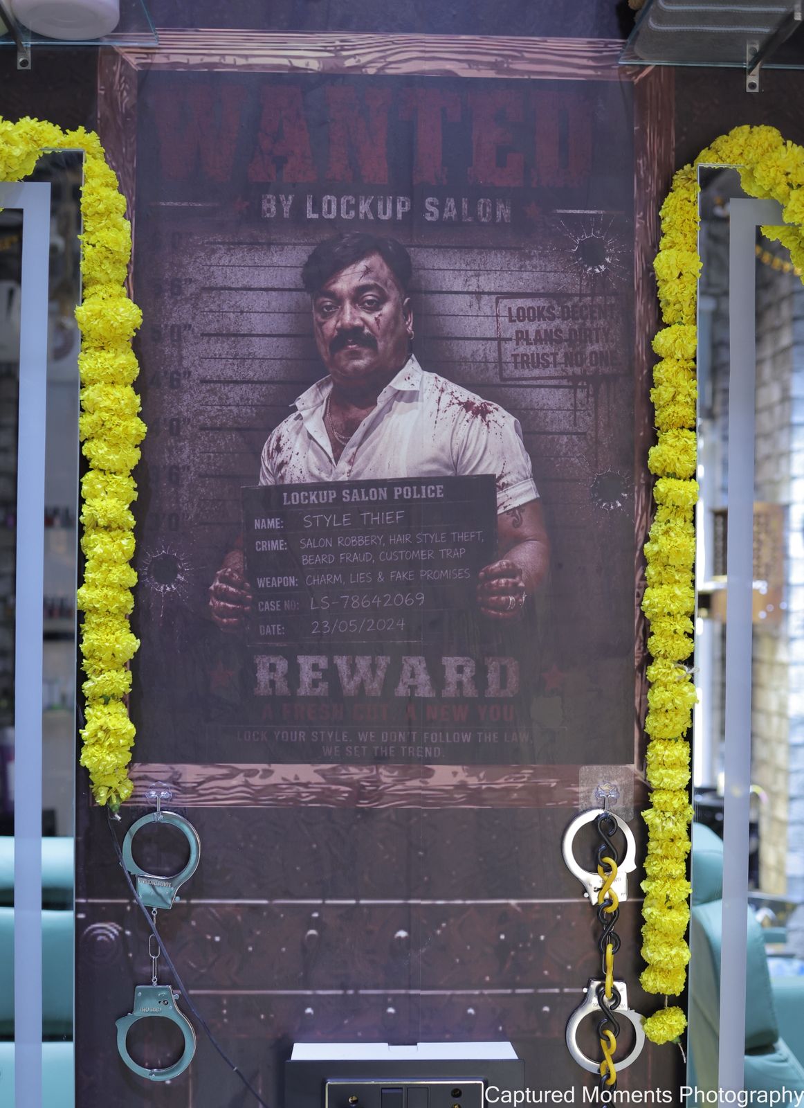 Baal Daadhi Lockup Salon beauty portrait display